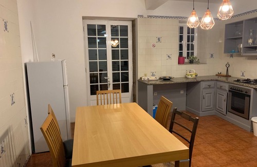 Oliveira de Frades Cottage | 5 Bedroom Cottage in Ribeiradio