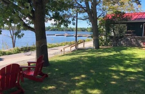 Honey Harbour House | 5 Bedroom Cottage on Georgian Bay - The Grisé