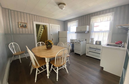 Poland Cottage | 5 Bedroom Cottage at the 500 acre Poland Spring Resort with lots of onsite activities!