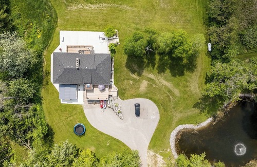 Caledon House | 5-Bedroom Countryside Estate in Northern GTA – Ideal for Gatherings & Getaways