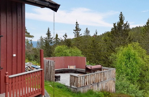 B House | 5 bedroom cozy home in Lifjell