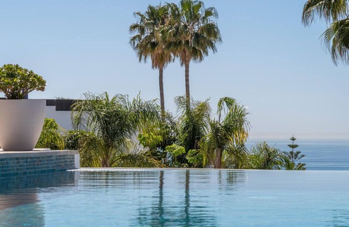Urbanizacion Puerto de Estepona House | 5 bedroom accommodation in Urban.Puerto de Estep.