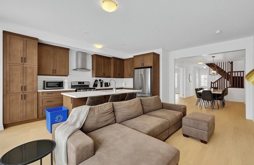 Kitchener House | 5 Bedroom Estate | Sleeps17 | 65"TV