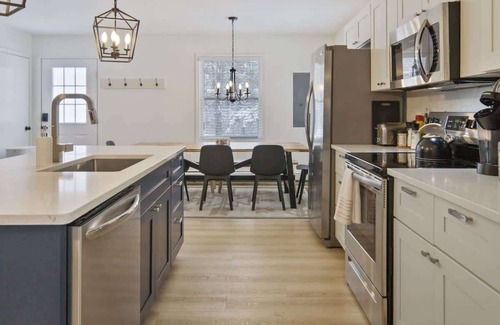 South Hill House | 5 Bedroom Family Retreat