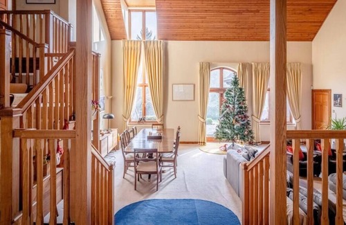 Farnham House | 5 Bedroom Garden House in Surrey