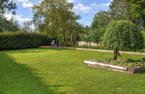 Repps with Bastwick Cottage | 5 bedroom accommodation in Repps with Bastwick