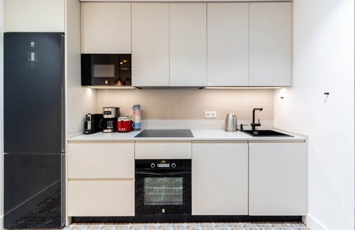 Santa Cruz House | 5-Bedroom Gem House in the Heart of Seville. 5 min from the cathedral