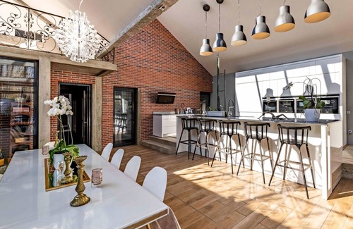Seine-et-Marne House | 5 bedroom gorgeous home in Breuillet