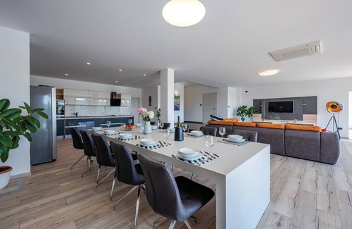 Orbanici House | 5 bedroom gorgeous home in Zminj