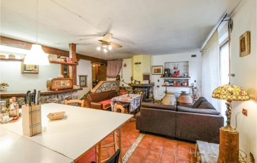Serralta House | 5 Bedroom Gorgeous Home In Podenzana