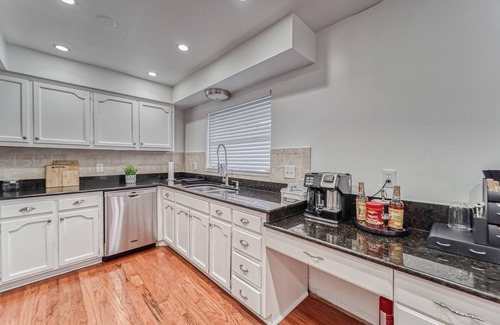 Brandon House | 5 Bedroom + Heated Pool & Game Room