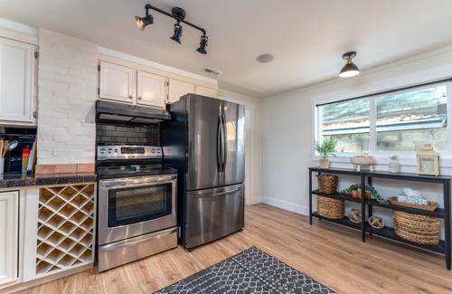 Chelan House | 5 Bedroom Home Downtown, Close to shops!