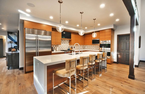 South Snyderville Basin House | 5 bedroom home with a fenced in back yard, 6 min from Canyons Village.
