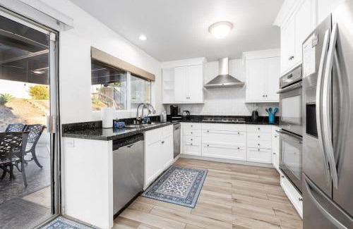 Rancho Bernardo House | 5 Bedroom Home With Firepit