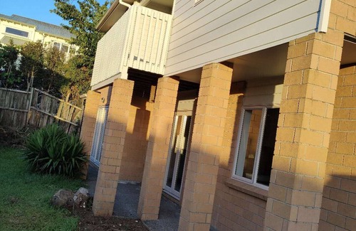 Mount Albert House | 5 Bedroom House at 82A Richardson Road