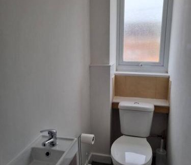 Ellesmere Port House | 5 bedroom house - Cheshire Oaks