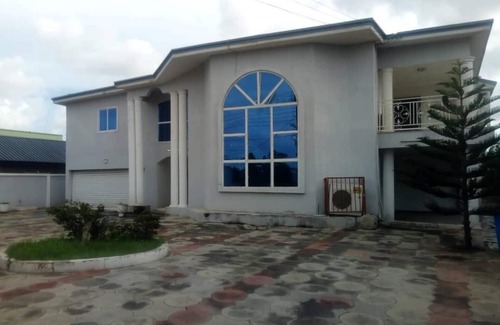 Accra House | 5 bedroom house for rent