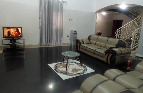 Accra House | 5 bedroom house for rent