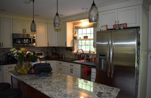 Clifton Park House | 5-bedroom house- Minutes from Saratoga. Pet Friendly & Spacious