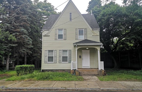 Lower Allston House | 5-bedroom house near Harvard Business School and Science Engineering Complex