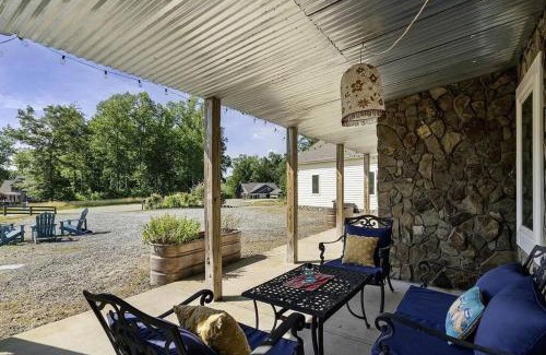 Louisa House | 5 bedroom, Lakeside Family Getaway with Playground