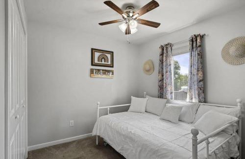 Louisa House | 5 bedroom, Lakeside Family Getaway with Playground