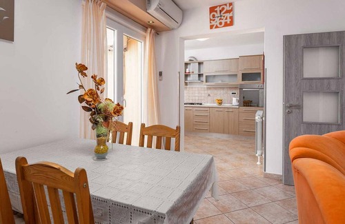 Crklada House | 5 bedroom lovely home in Vizinada