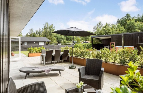 Sundstrup House | 5 bedroom lovely home in Højslev