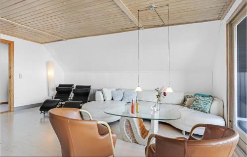 Sandkaas House | 5 Bedroom Lovely Home In Allinge