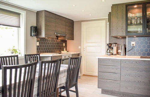 Bjoa House | 5 bedroom lovely home in Bjoa