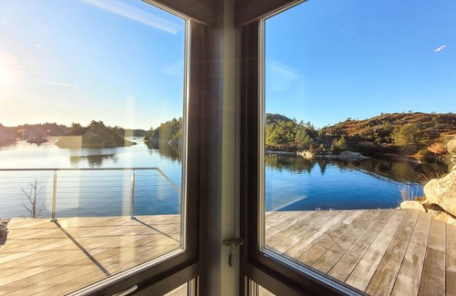 Bomlo House | 5 bedroom lovely home in Urangsvåg