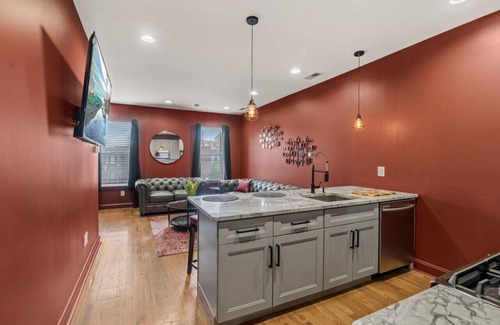North Philadelphia West House | 5 Bedroom | Luxurious | Movie theater