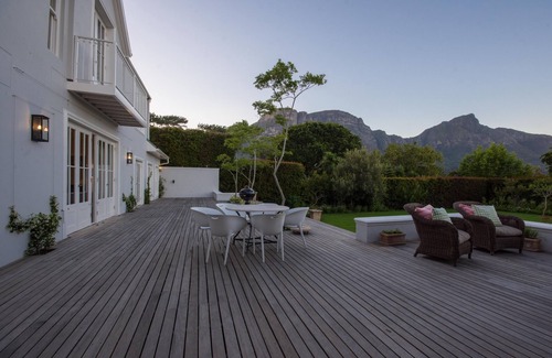 Claremont House | 5 Bedroom modern home with spectacular Table Mountain views, pool in Claremont