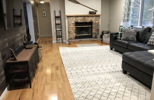 Hensonville House | 5 Bedroom Mountain Oasis