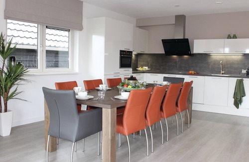 Idskenhuizen House | 5 bedroom nice home in Idskenhuizen