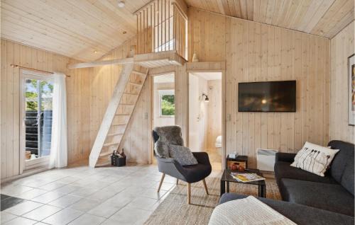 Haslevgarde House | 5 Bedroom Nice Home In Hadsund