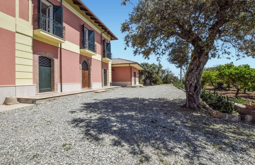 Bovalino Marina House | 5 bedroom nice home in Bovalino