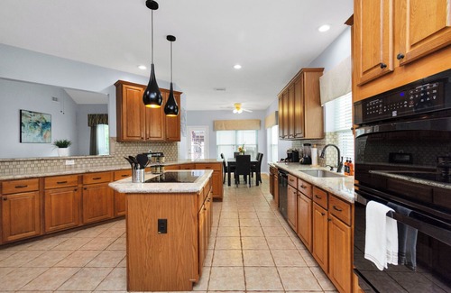 Pinehurst Of Atascocita House | 5-Bedroom Oasis Pool & Spa: 40 Min to Downtown CO