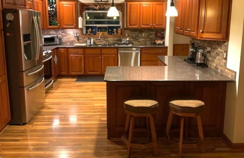 White Mills House | 5 bedroom Pocono paradise - blocks from lake Wallenpaupack