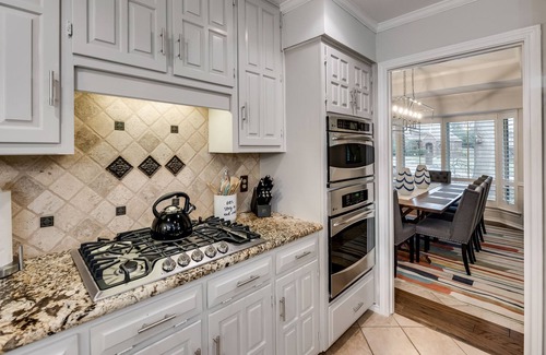 Rowlett House | 5 Bedroom Pool & Spa Handicap Accessible