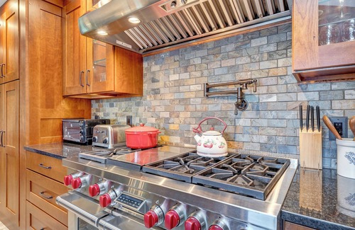 Moneta House | 5 Bedroom Private Dock, & Firepit