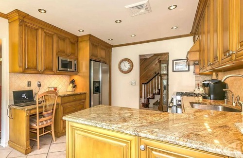 Jericho House | 5 Bedroom Ryder Cup home. 13 minutes. 9 miles to Ryder Cup.