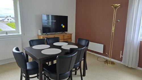 Havoysund Apartment | 5-Bedroom Sea View Apartment