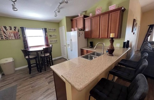 Sandy Ridge House | 5 bedroom sleeps 10