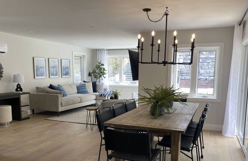 South End Apartment | 5 Bedroom South Halifax Close to Ocean & downtown! Steps to University’s !