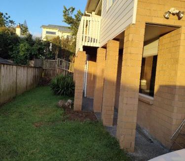 Mount Albert House | 5 Bedroom sweet House 82A Richardson Road