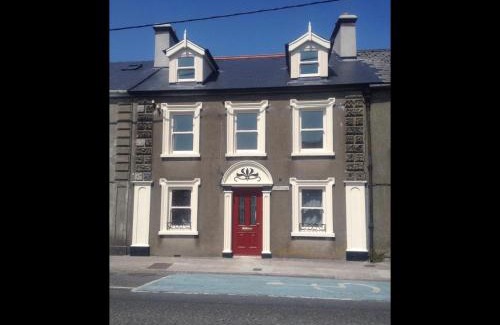 Dungarvan House | 5 bedroom Town House