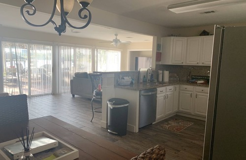 Willis House | 5-bedroom vacation home waterfront on Lake Conroe