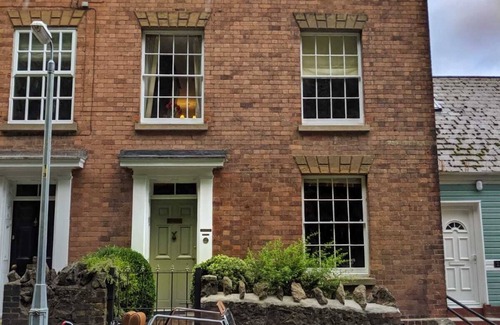 Malvern House | 5-bedroom Victorian townhouse in Malvern Hills - sleeps 10