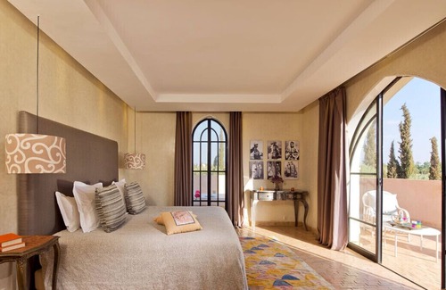Amizmiz House | 5 bedroom villa, large garden, heated pool, 7 minutes from the center, quiet.